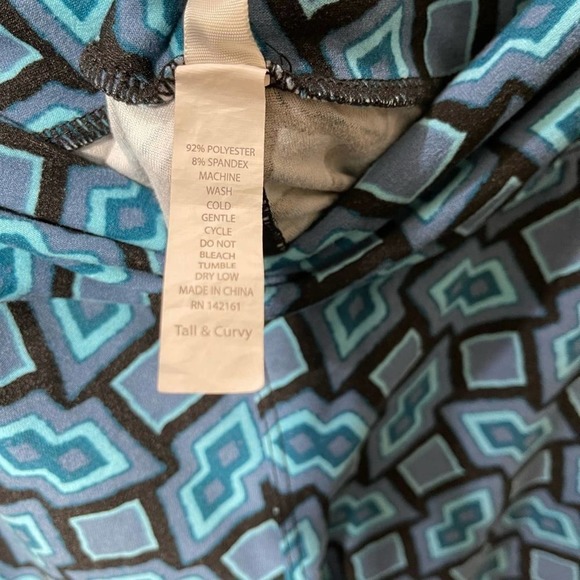 Lularoe tall and curvy leggings - Picture 3 of 6